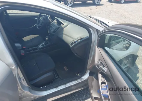 2018 Ford Focus Se z USA, uszkodzony, nr VIN 1FADP3F26JL266393